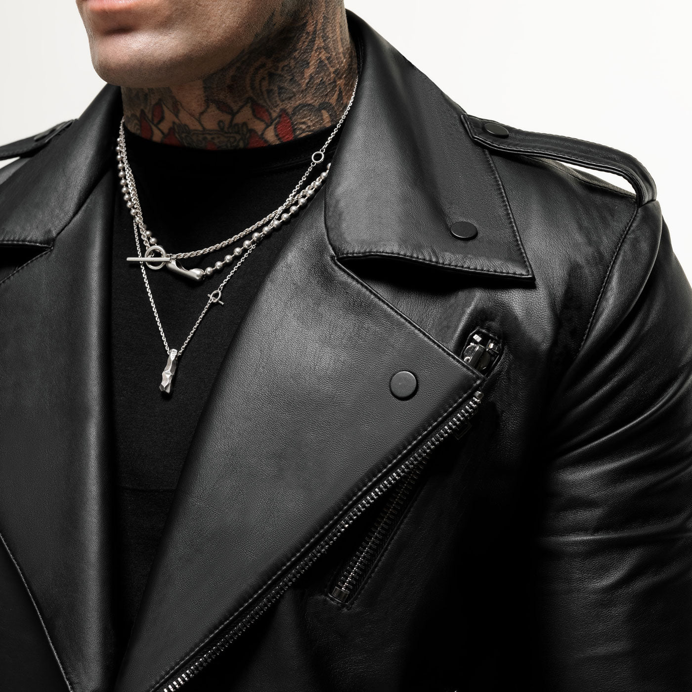Veste en cuir à motif noir